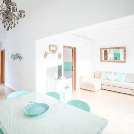 Kite Kate, Cozy Space, House And Garden *